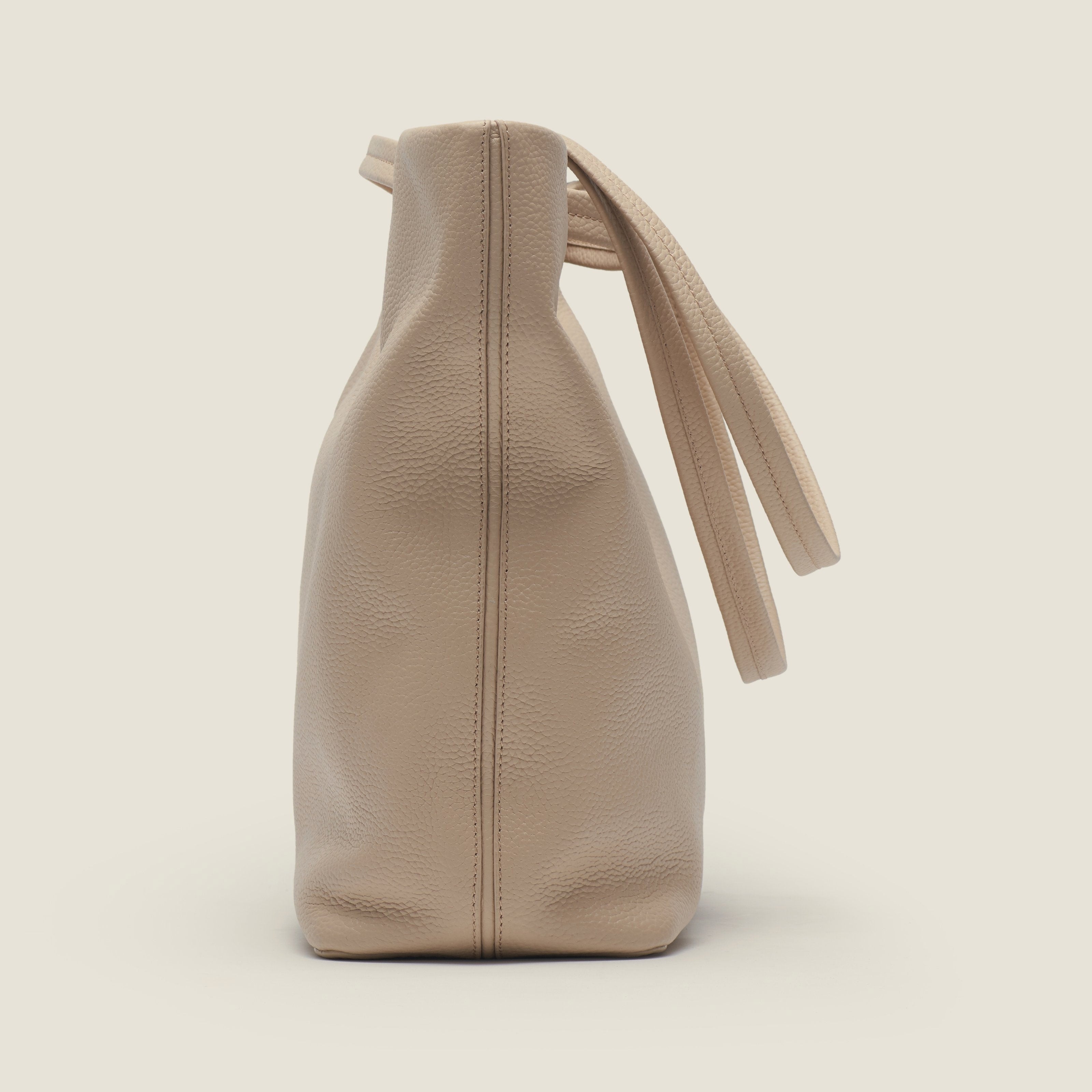 Leather travel tote bag| #color_Frappe