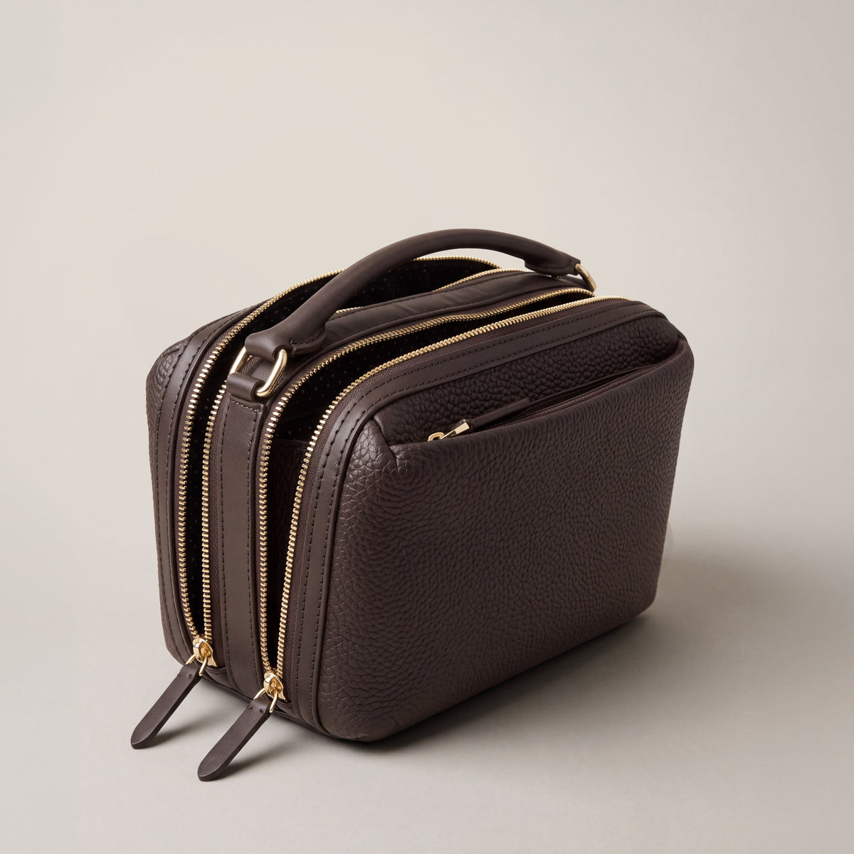 Leather crossbody bag| #color_Chocolate