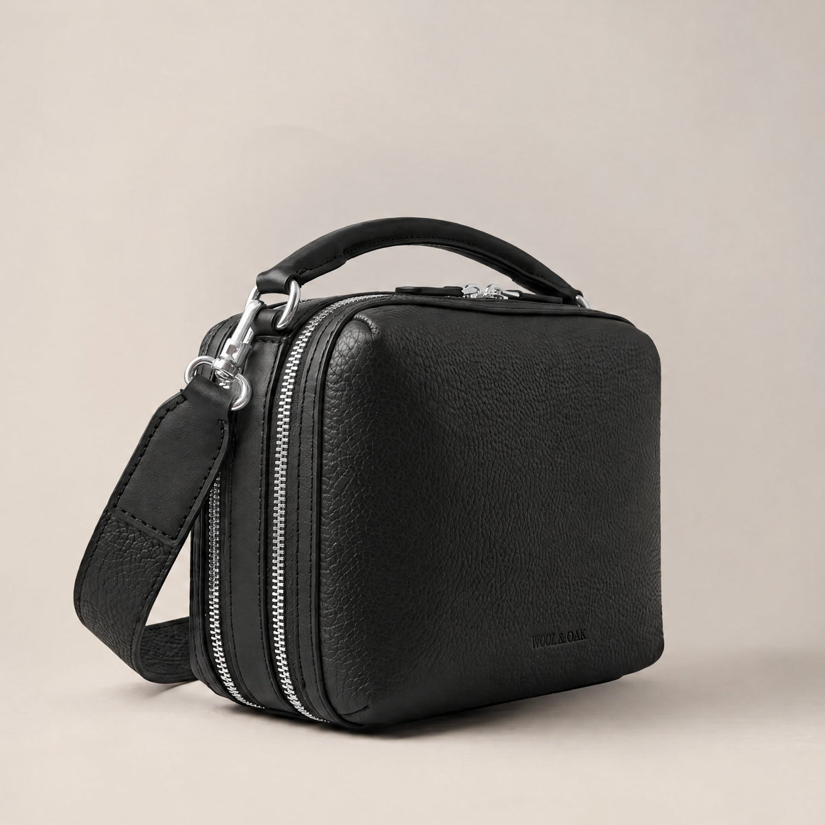 Leather crossbody bag| #color_Jet Black