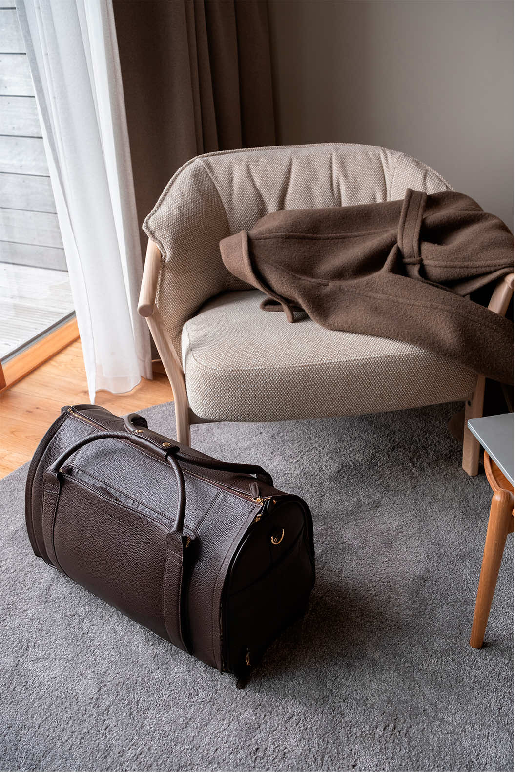 The Nova full-grain leather duffle bag with hidden wheels