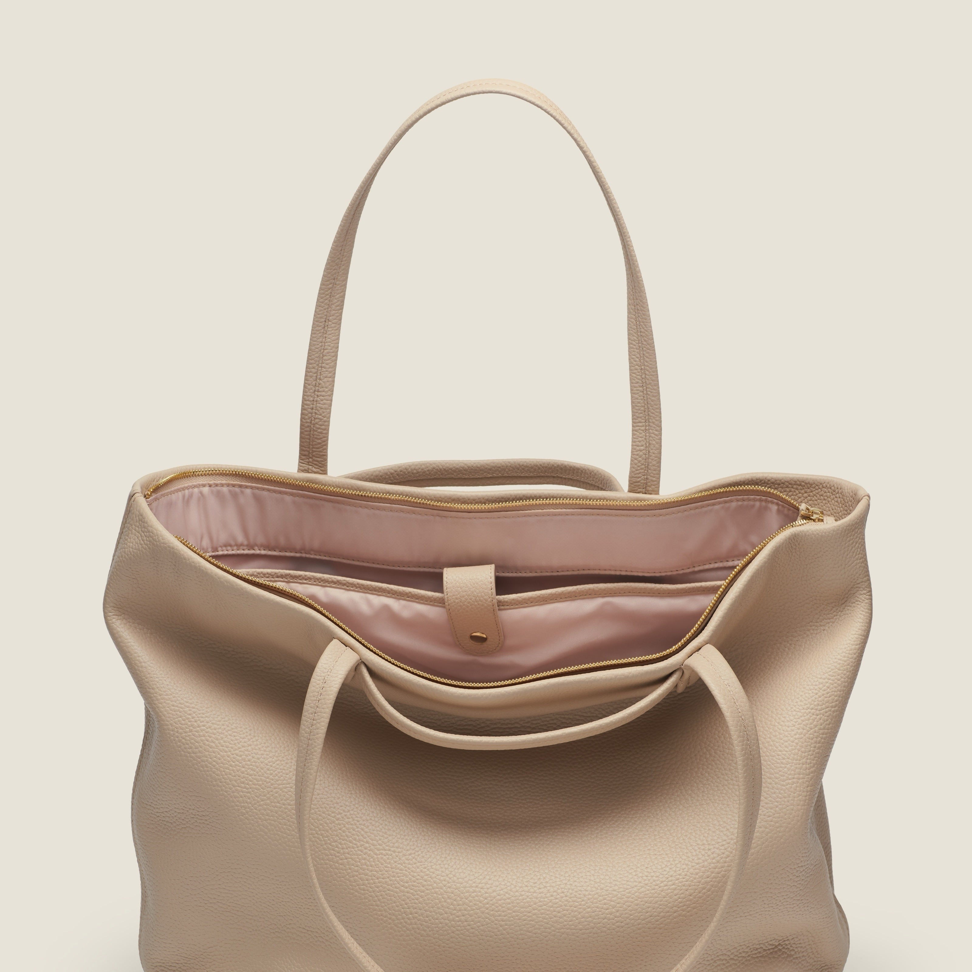 Leather travel tote bag| #color_Frappe