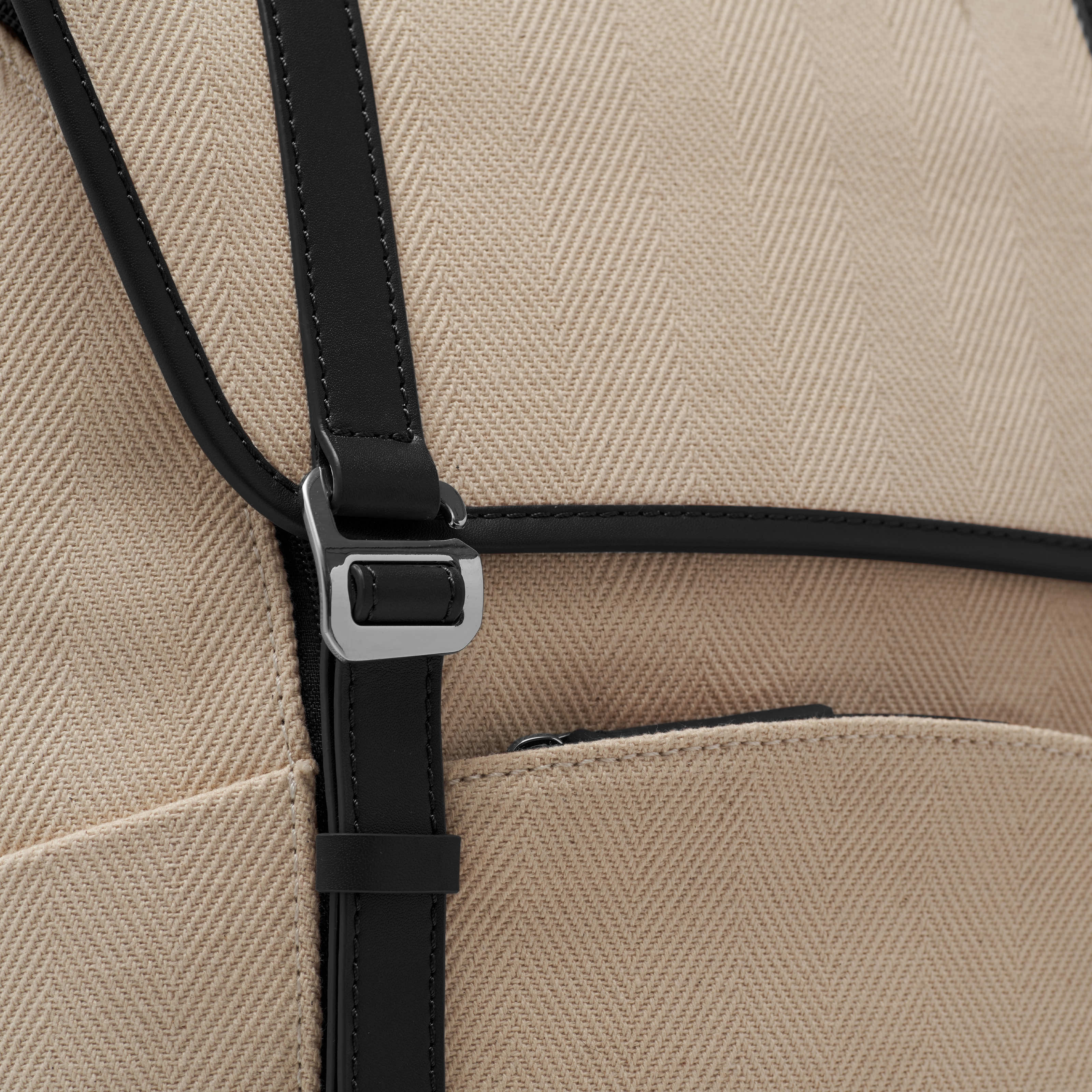 #color_herringbone black